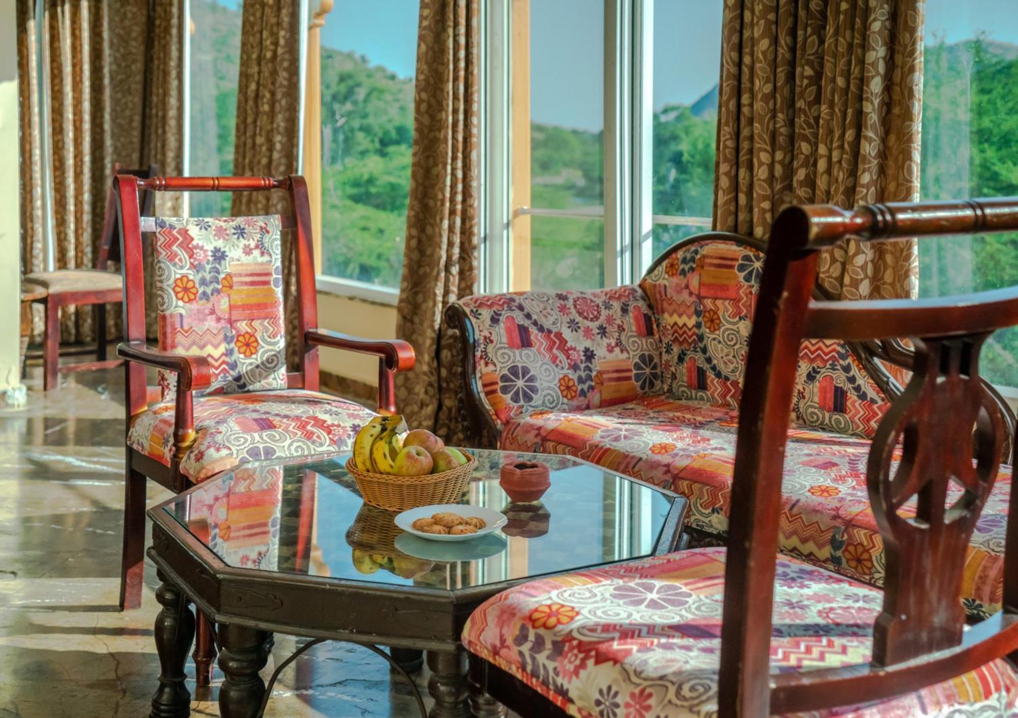 Udai Nature Valley Resort - A Peace Full Farmhouse Resort 우다이푸르 외부 사진